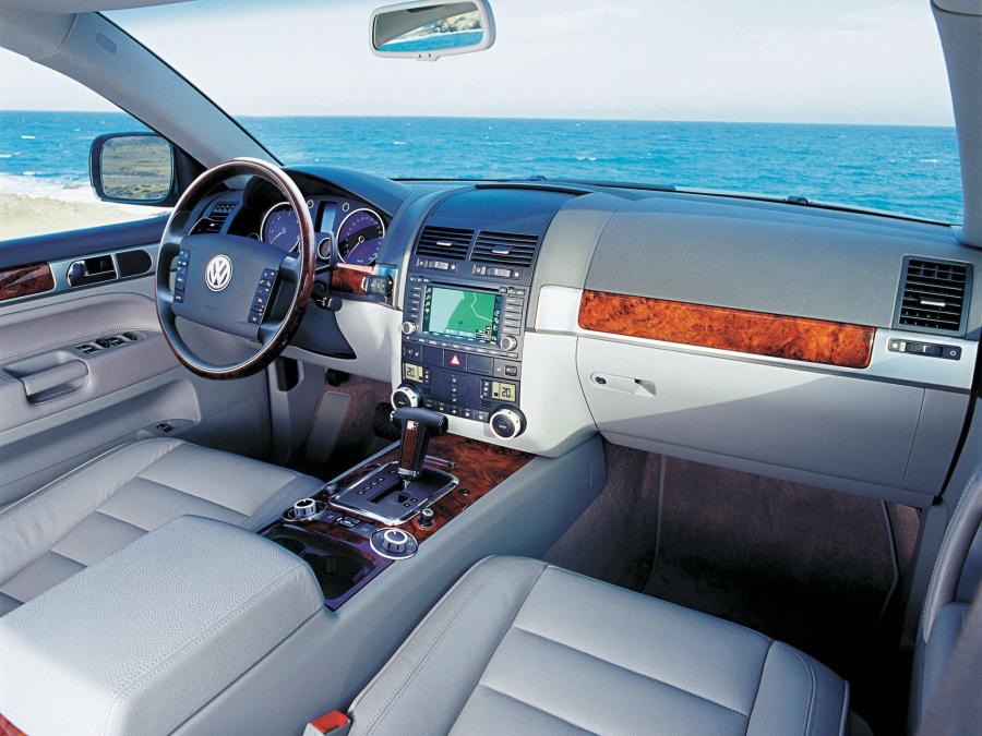  Volkswagen Touareg V10 TDi 2002 года  (фото 15 из 20)